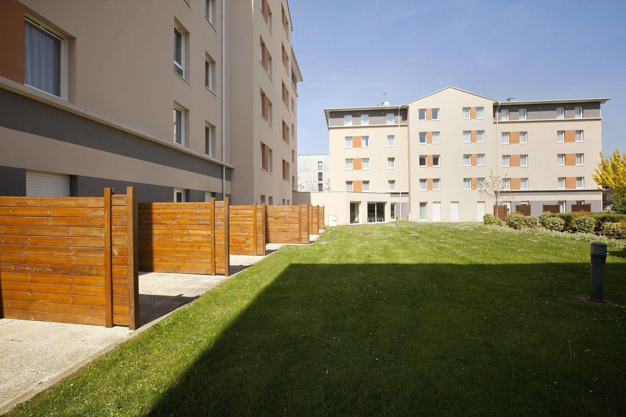 Sejours & Affaires Caen Le Clos Beaumois Exterior photo