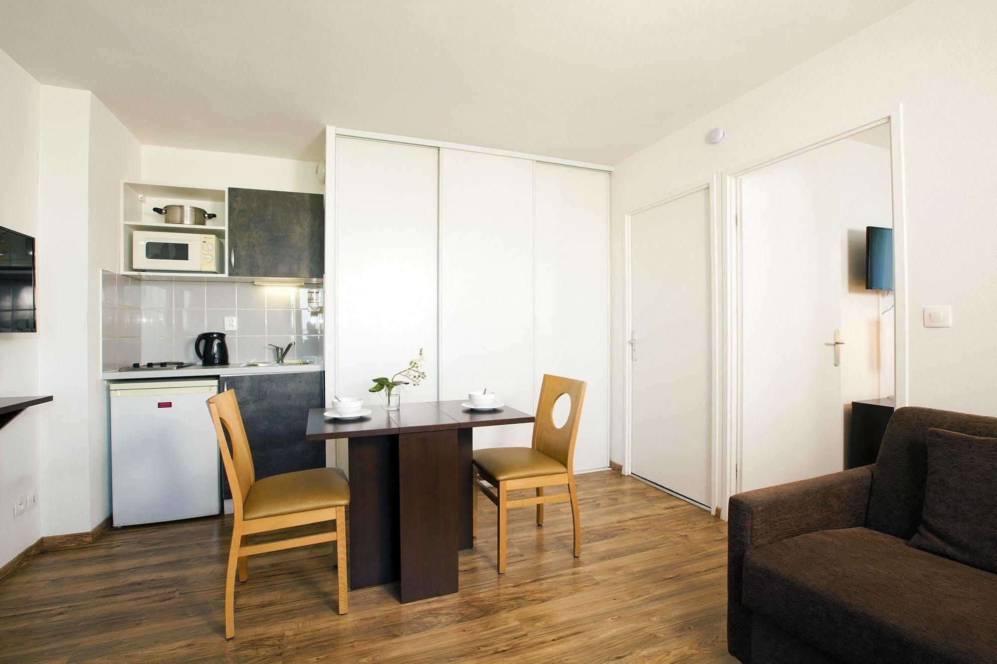 Sejours & Affaires Caen Le Clos Beaumois Exterior photo