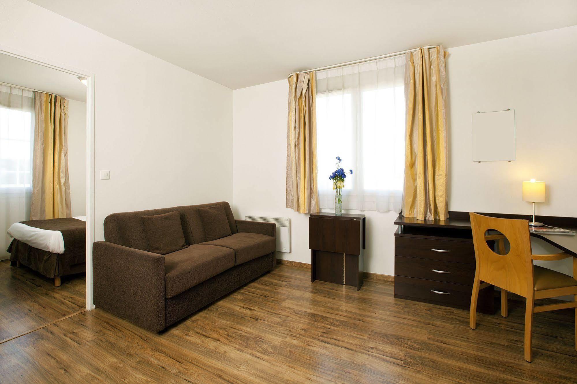 Sejours & Affaires Caen Le Clos Beaumois Exterior photo