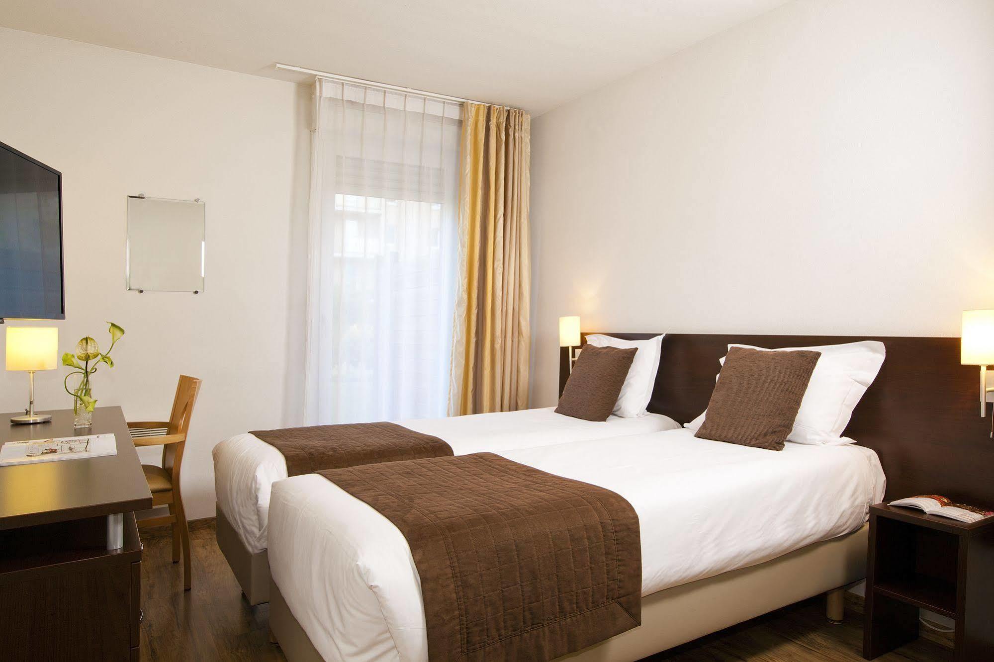 Sejours & Affaires Caen Le Clos Beaumois Exterior photo