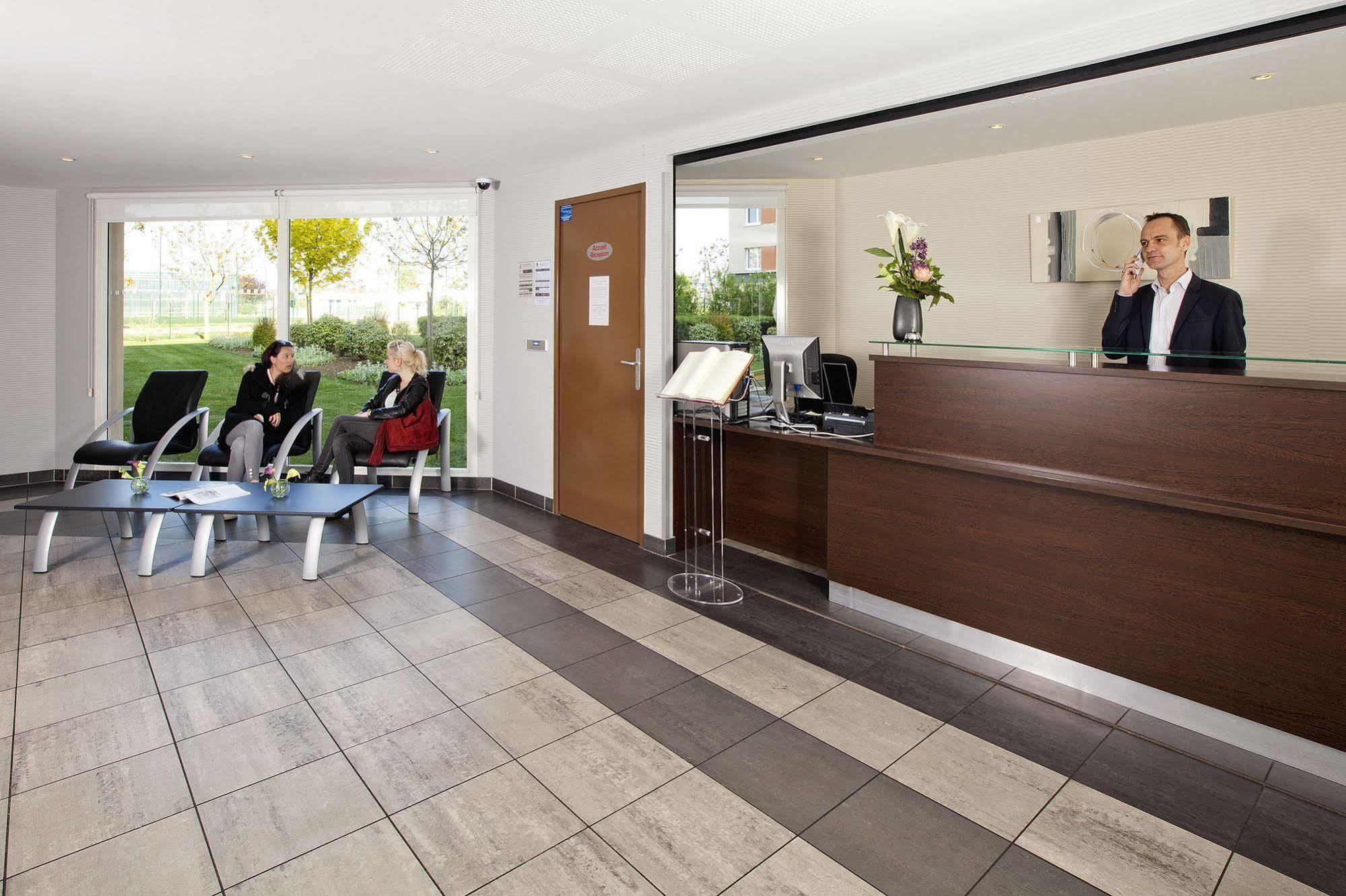 Sejours & Affaires Caen Le Clos Beaumois Exterior photo