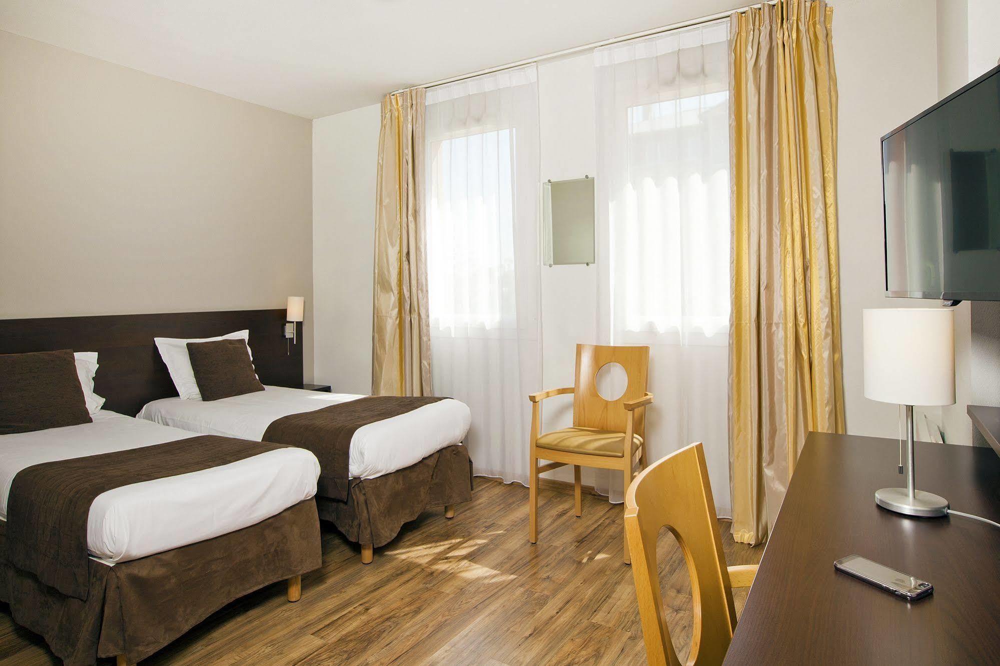 Sejours & Affaires Caen Le Clos Beaumois Exterior photo