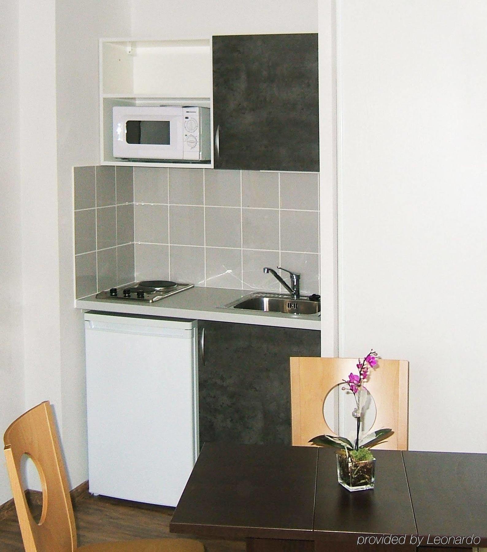 Sejours & Affaires Caen Le Clos Beaumois Room photo
