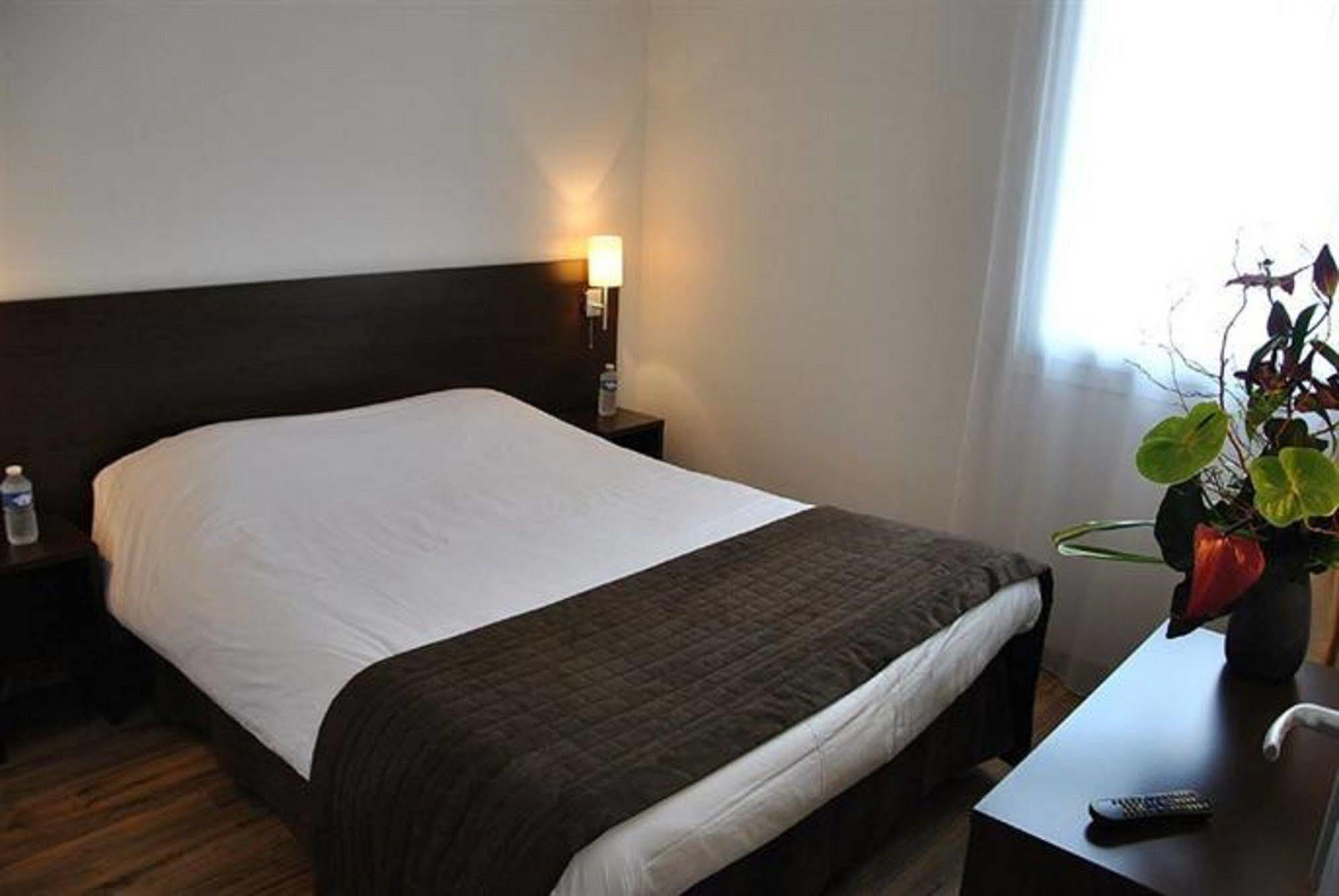 Sejours & Affaires Caen Le Clos Beaumois Exterior photo