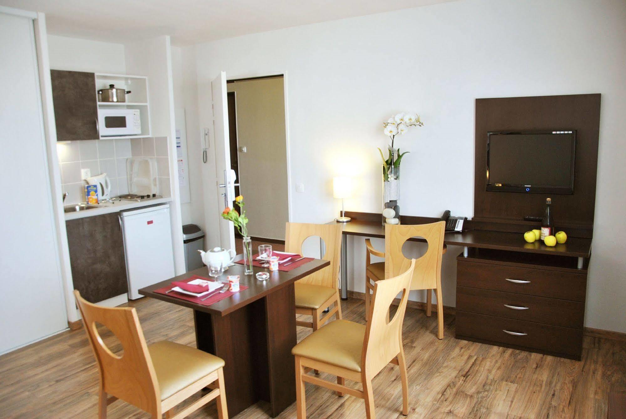 Sejours & Affaires Caen Le Clos Beaumois Exterior photo