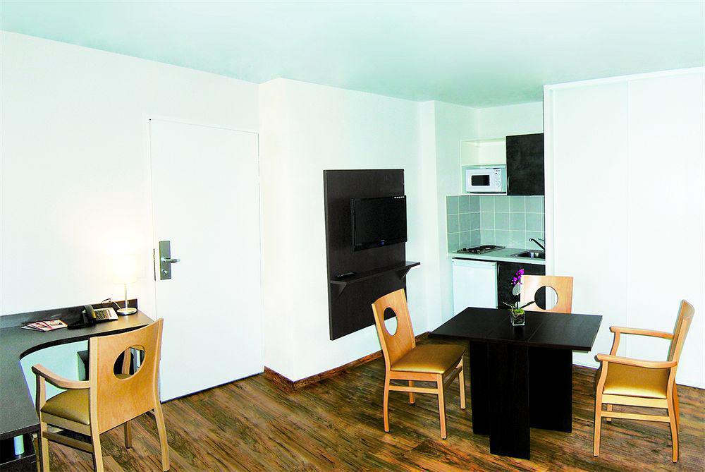 Sejours & Affaires Caen Le Clos Beaumois Room photo